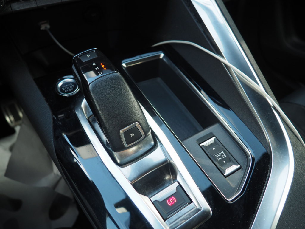 Peugeot 3008 (2) BlueHDi 130 S&S EAT8 GT