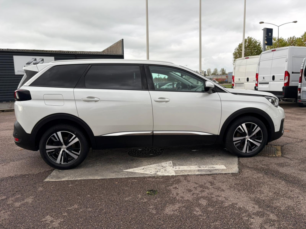 Peugeot 5008 (2) BlueHDi 130 S&S ALLURE