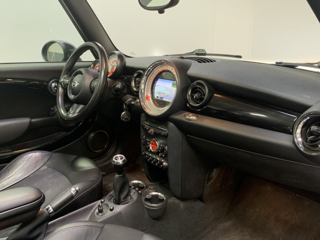 Mini Mini Cabrio (3) Cooper SD 143 ch BVM6