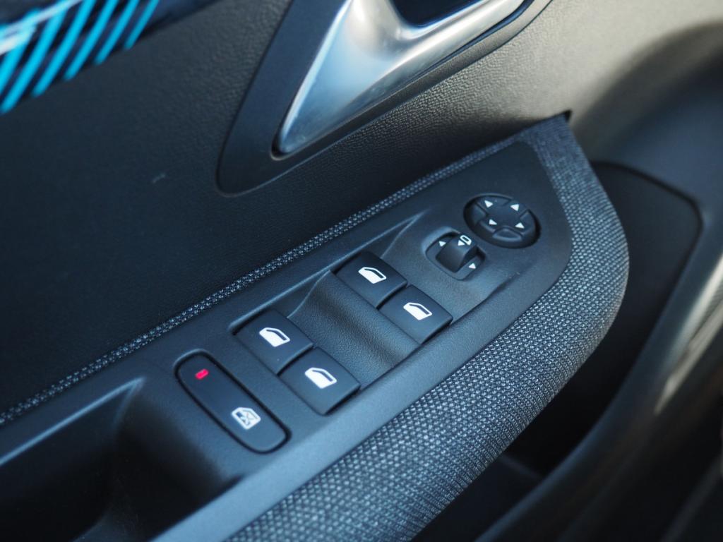 Peugeot 208 PureTech 100 S&S BVM6 Style