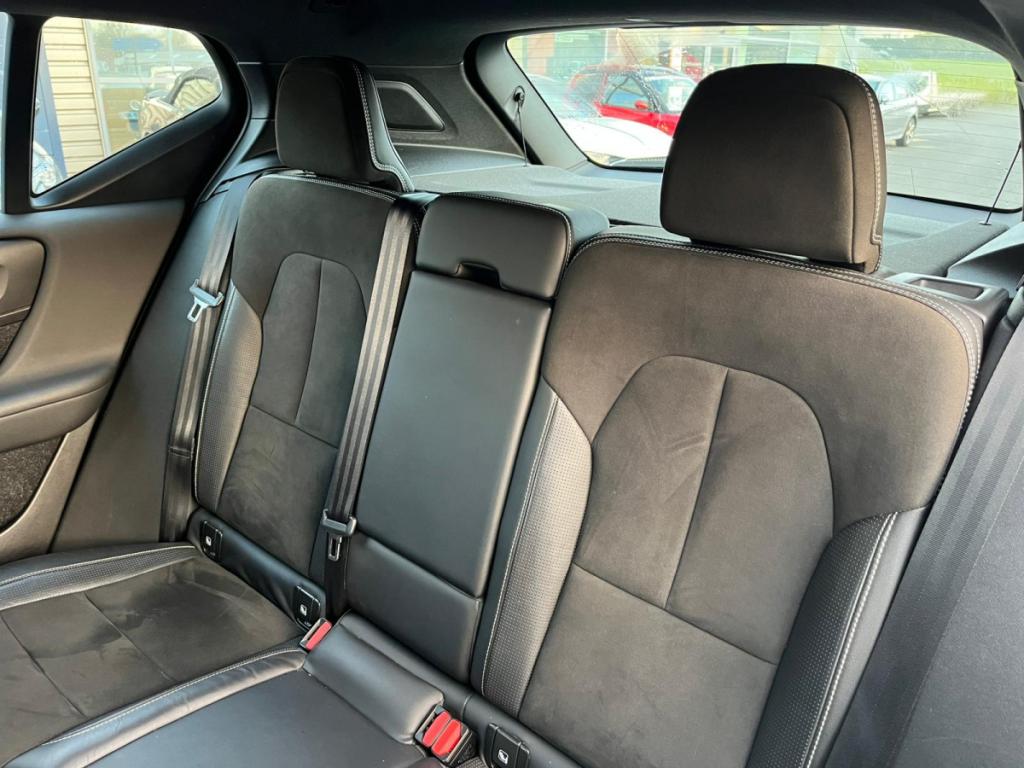 Volvo XC40 D4 AWD AdBlue 190 Geartro 8 R-Design