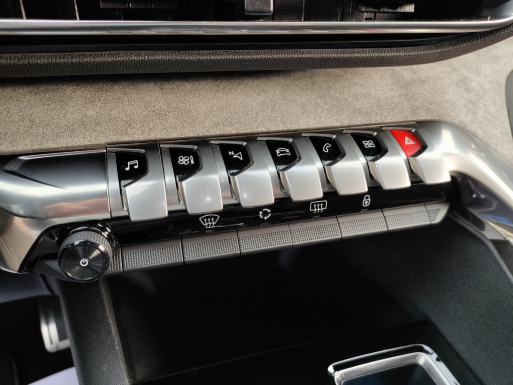 Peugeot 3008 (2) BlueHDi 130 S&S EAT8 GT