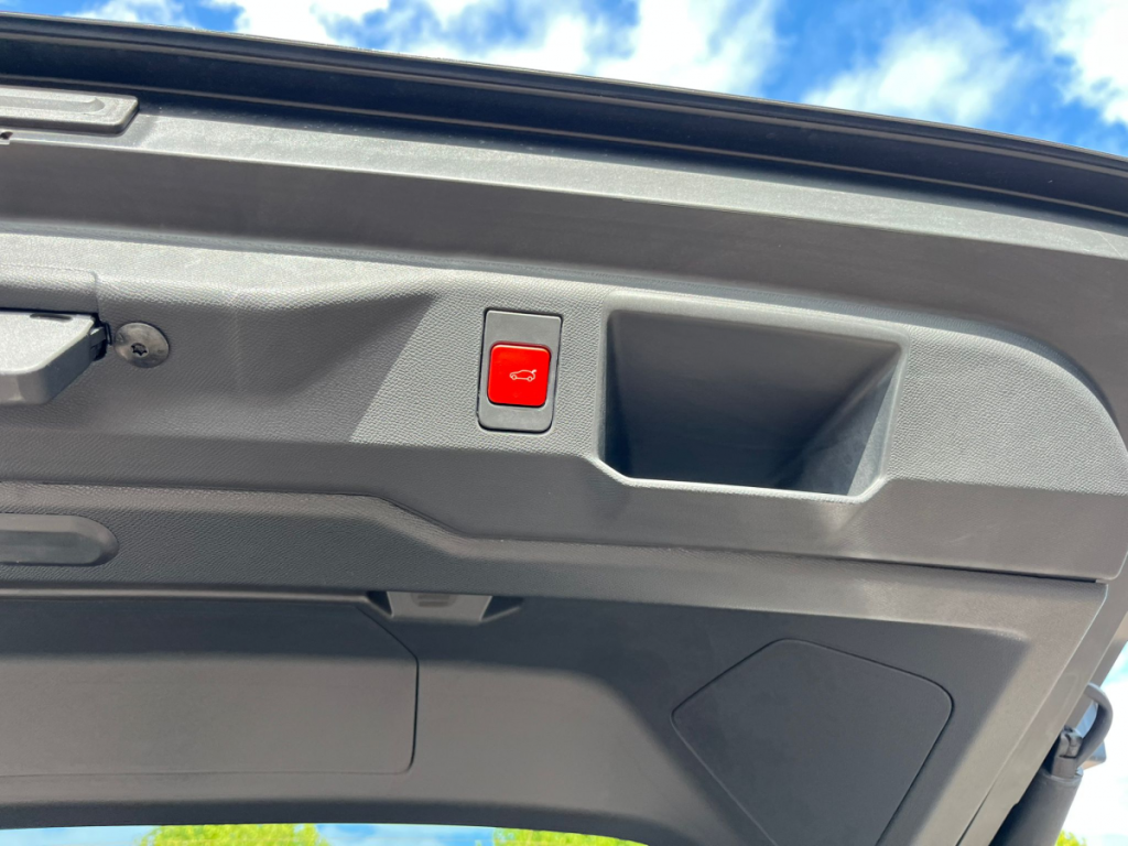 Peugeot 5008 (3) 1.2 HYBRID 145 E-DCS6 GT sans plomb 95 5 portes  (juil. 2025) (co2 126)