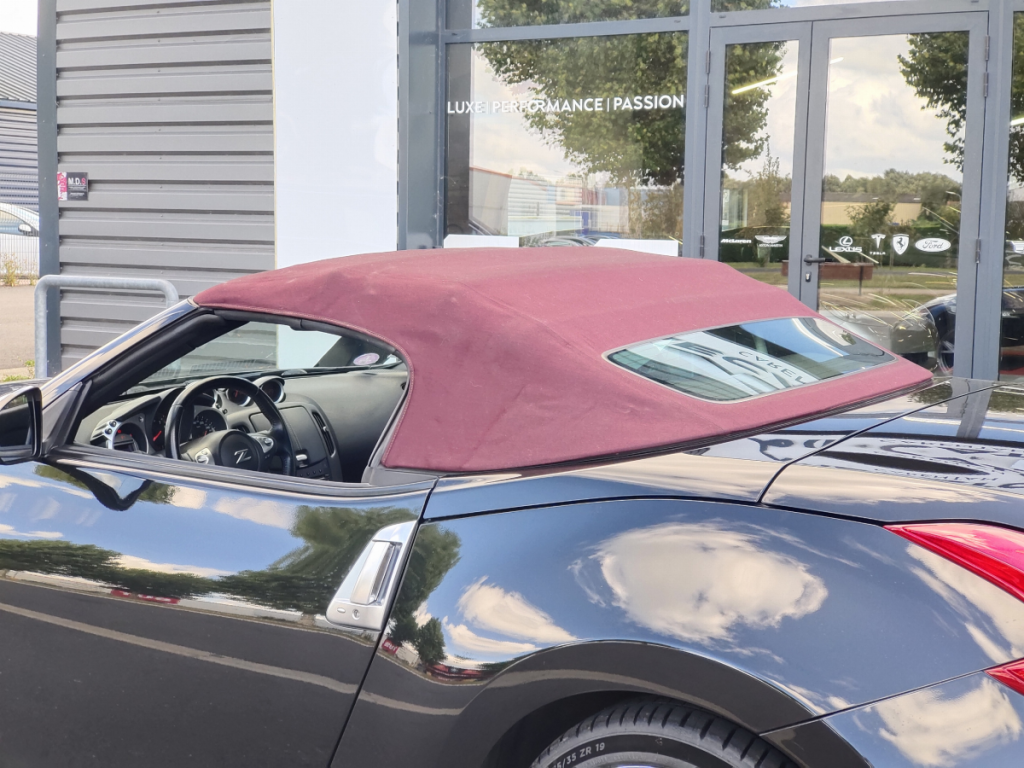 Nissan 370Z 3.7 V6 328 Pack