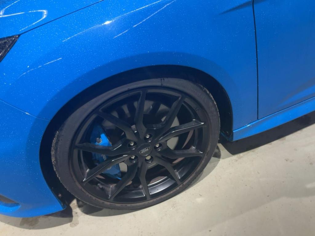 Ford Focus (3) 5P - 2.3 EcoBoost 350 ch S&S RS