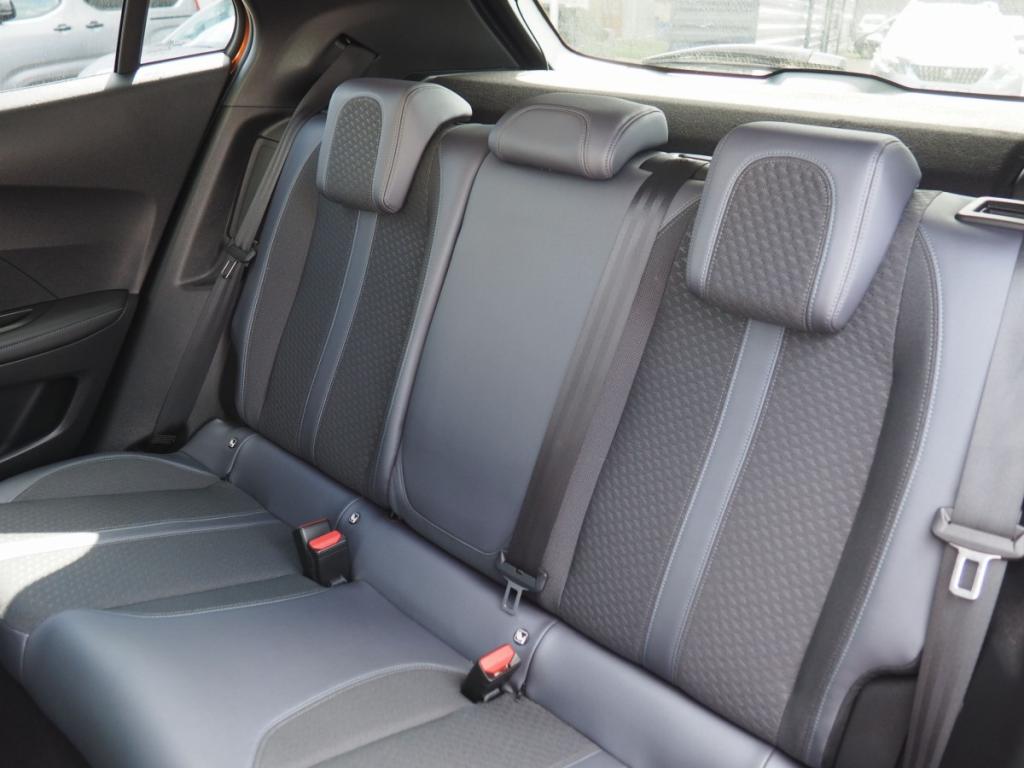 Peugeot 2008 Puretech 110 S&S ALLURE