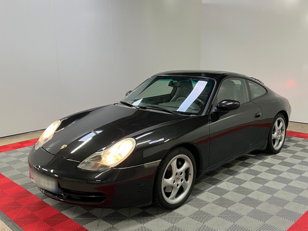 Porsche 911 CARRERA 4 COUPE