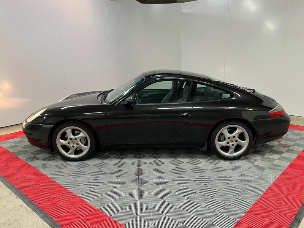 Porsche 911 CARRERA 4 COUPE