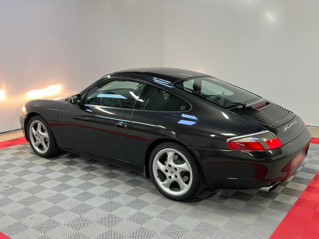 Porsche 911 CARRERA 4 COUPE