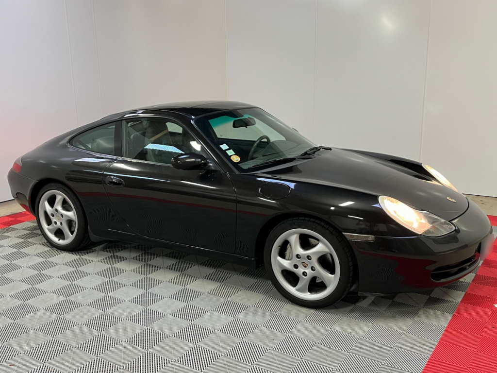 Porsche 911 CARRERA 4 COUPE