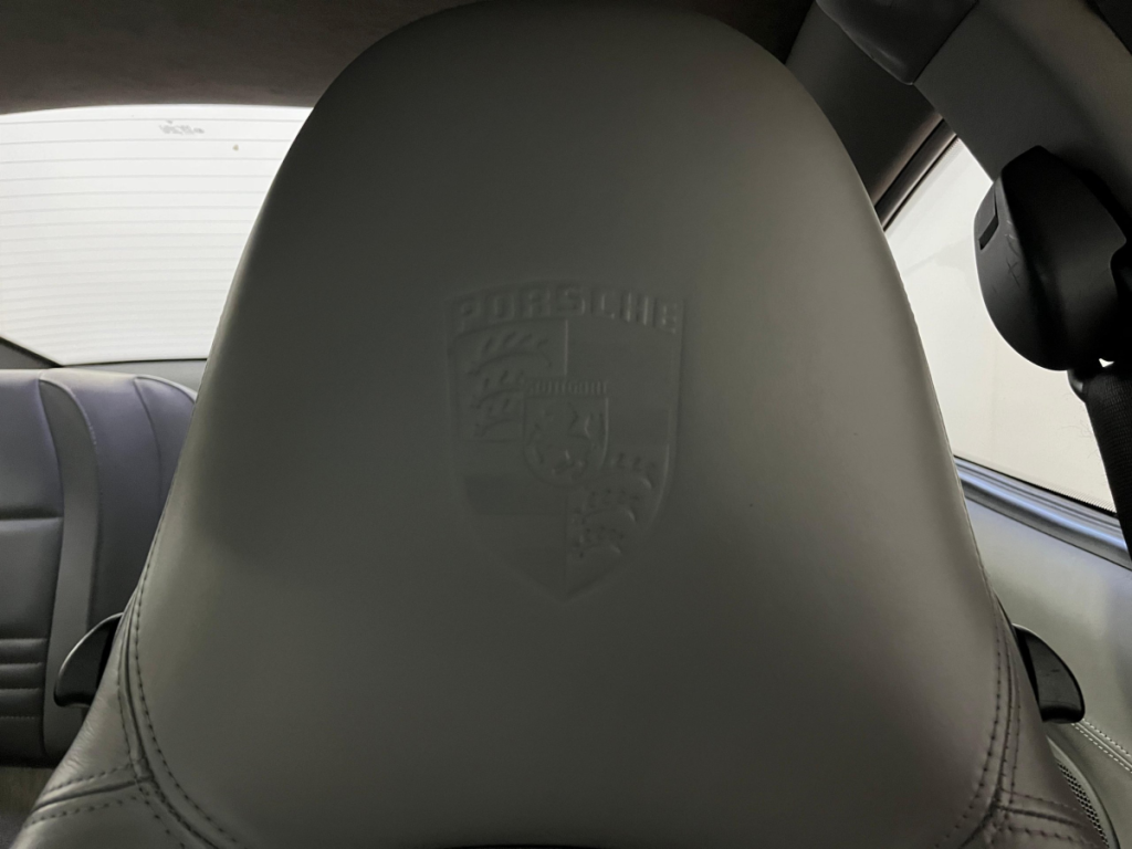 Porsche 911 CARRERA 4 COUPE