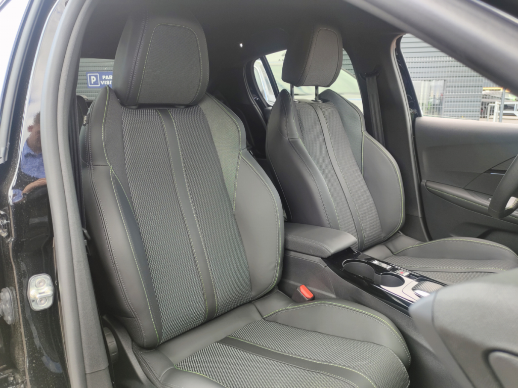 Peugeot 208 (2) Hybrid 110 e-DCS6 GT