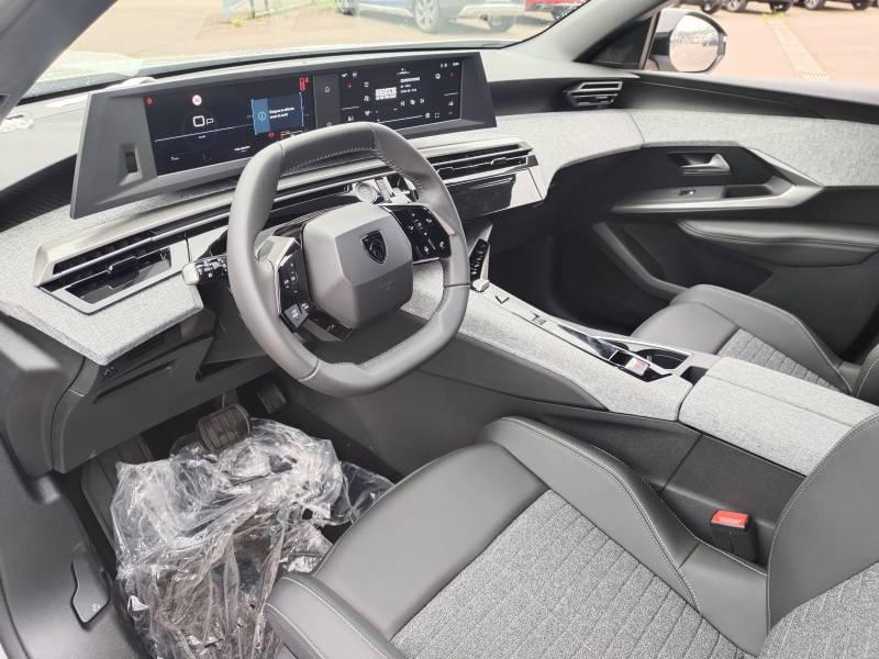 Peugeot 5008 (3) 1.2 HYBRID 136 E-DCS6 ALLURE