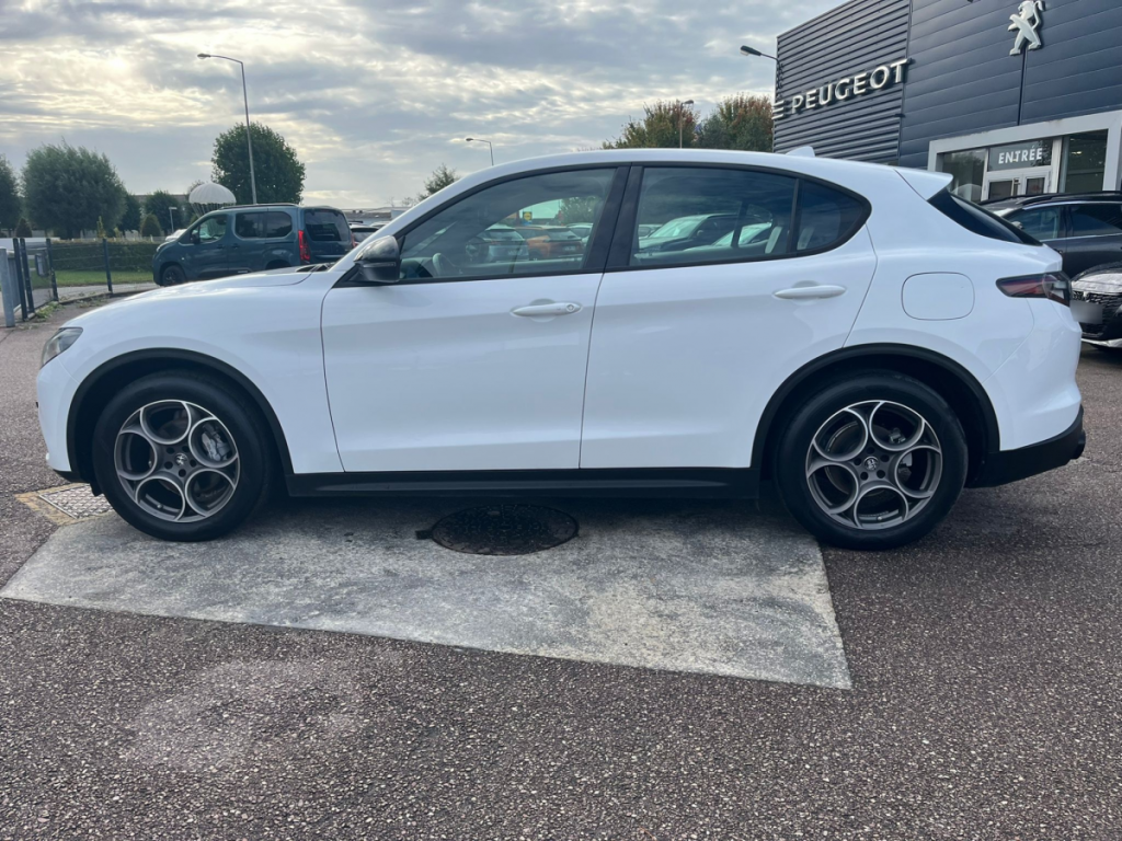 Alfa Romeo Stelvio 2.1 TD 160 AT8 Sprint 5 portes  (janv. 2023) (co2 153)