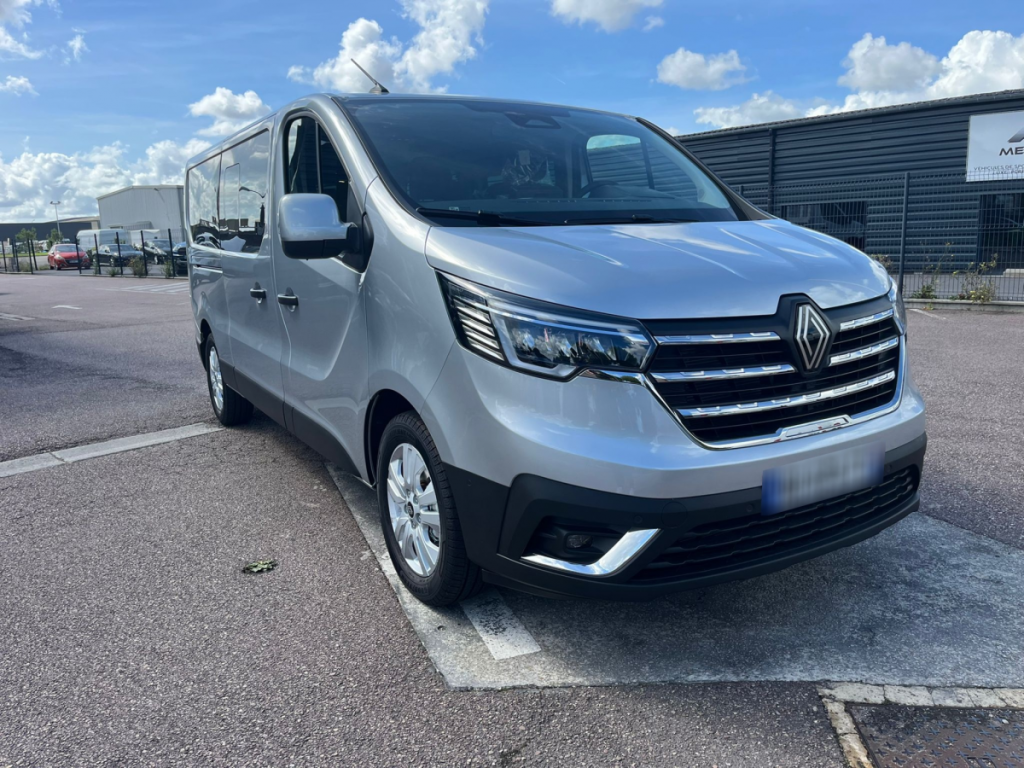 Renault Trafic (3) grand techno Blue dCi 150 - 24b 4 portes  (mars 2025) (co2 184.0)