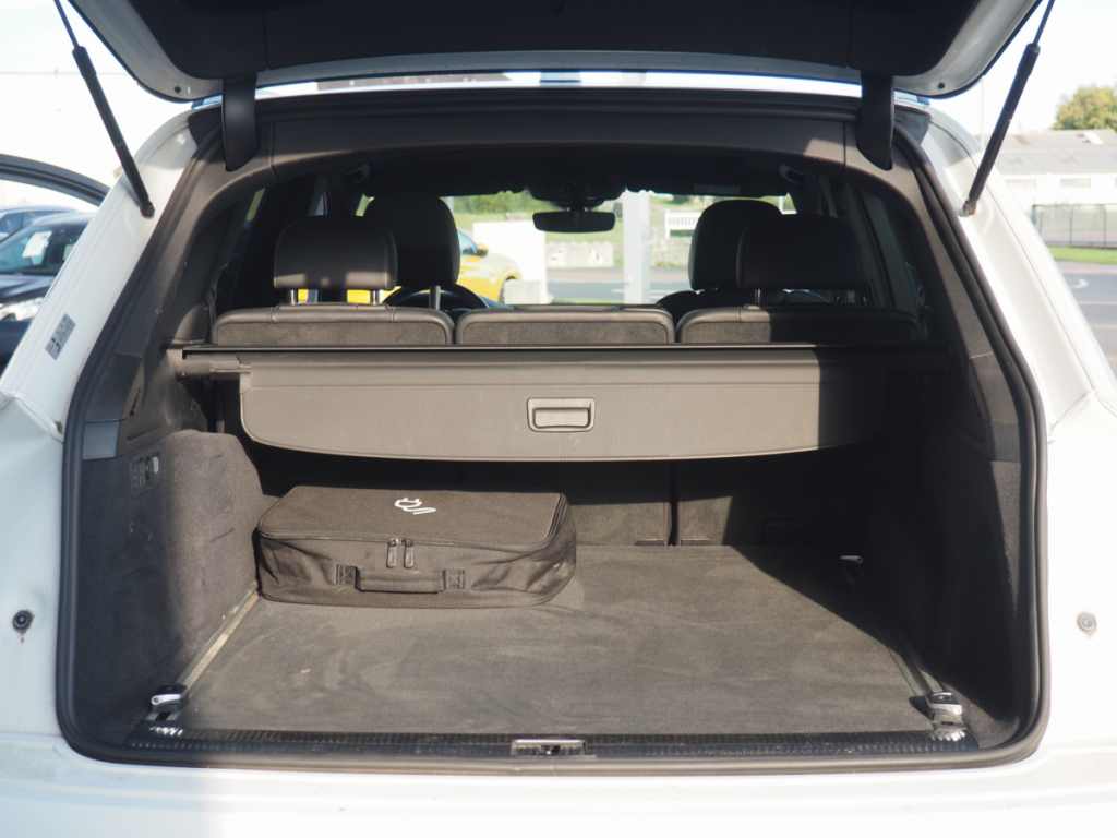 Audi Q7 (2) 60 TFSI e 456ch quattro Tip8 Competition 5 portes  (juin 2020) (co2 74)