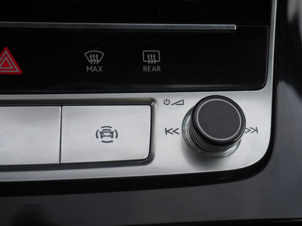 Audi Q7 (2) 60 TFSI e 456ch quattro Tip8 Competition 5 portes  (juin 2020) (co2 74)