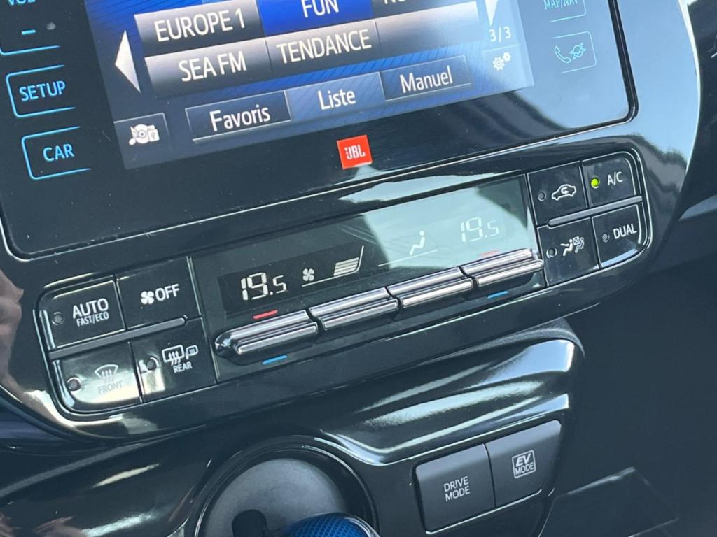 Toyota Prius (4) Lounge