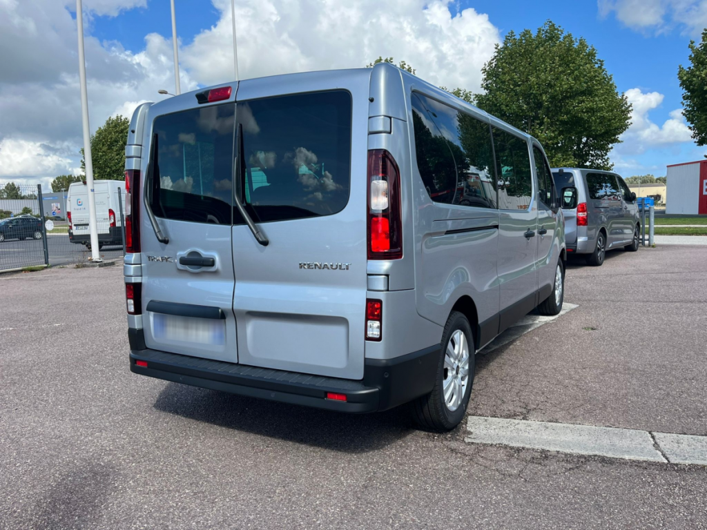 Renault Trafic (3) grand techno Blue dCi 150 - 24b 4 portes  (mars 2025) (co2 184.0)