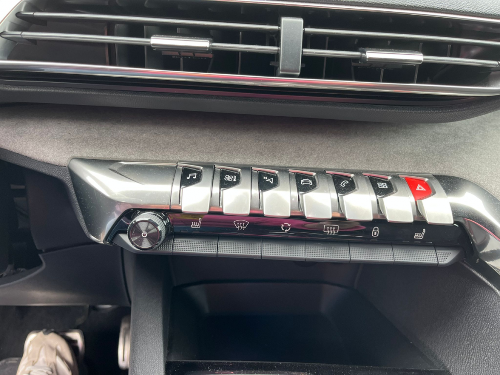 Peugeot 3008 (2) BlueHDi 130 S&S EAT8 GT