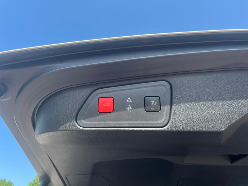 Peugeot 3008 (2) Puretech 130 S&S €6.c CROSSWAY