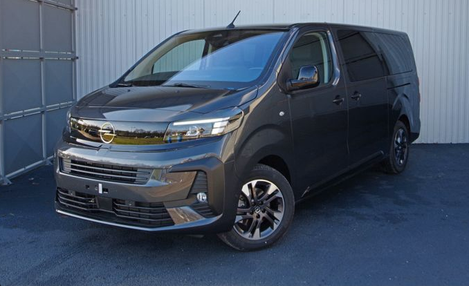 Opel Zafira Life (4) L2 2.0 Diesel 140 ch auto EDITION 5 portes  (juin 2020)