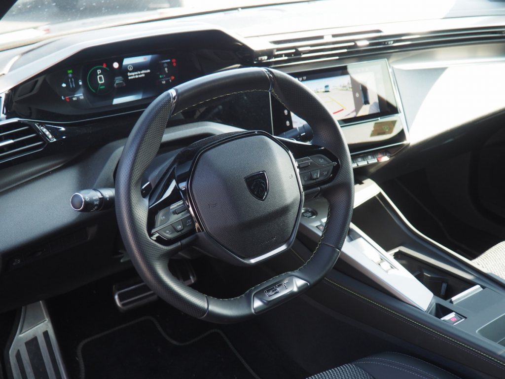 Peugeot 408 Hybrid 145 e-DCS6 GT