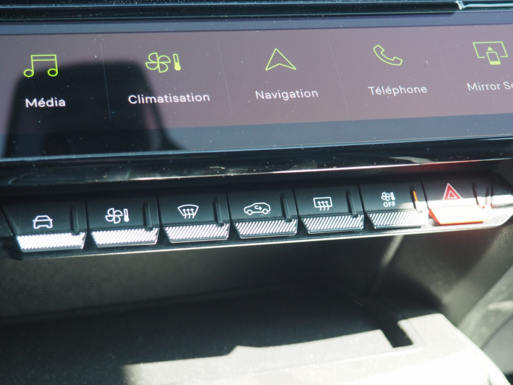 Peugeot 408 Hybrid 145 e-DCS6 GT