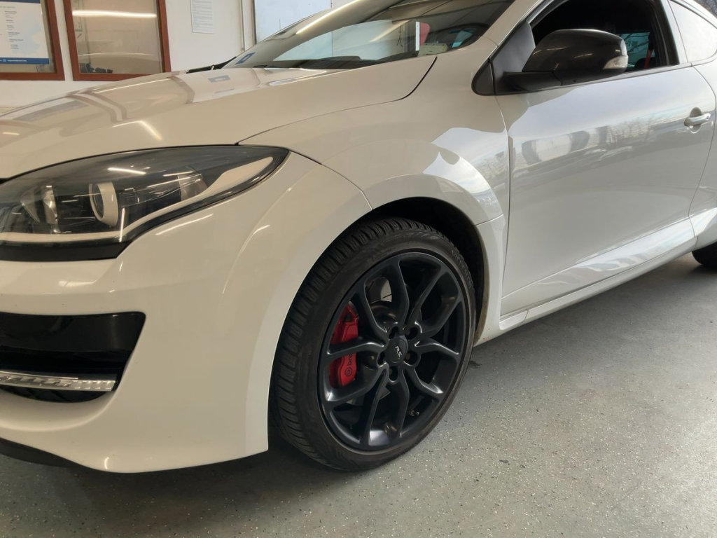 Renault Mégane Coupé Renault Sport (3) R.S. 2.0T 275 S&S E6 sans plomb 95 3 portes Coupé (oct. 20