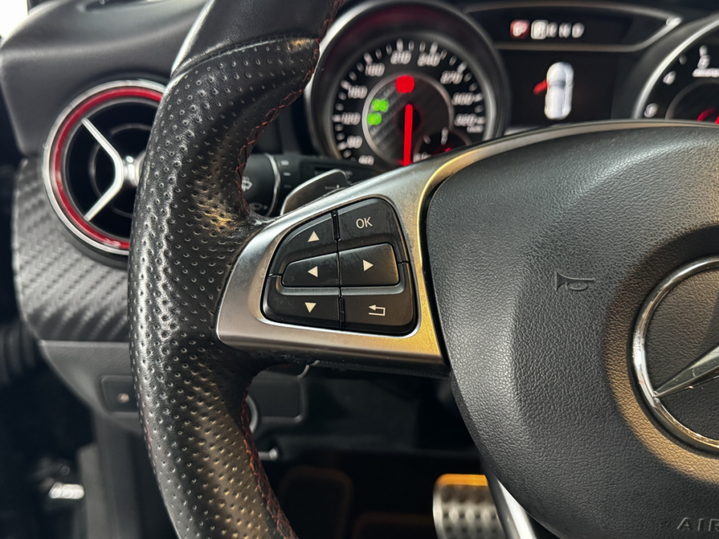 Mercedes Classe A Berline (3) Mercedes-AMG A 45 4MATIC