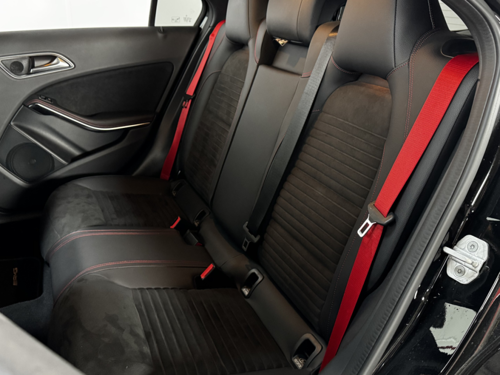 Mercedes Classe A Berline (3) Mercedes-AMG A 45 4MATIC