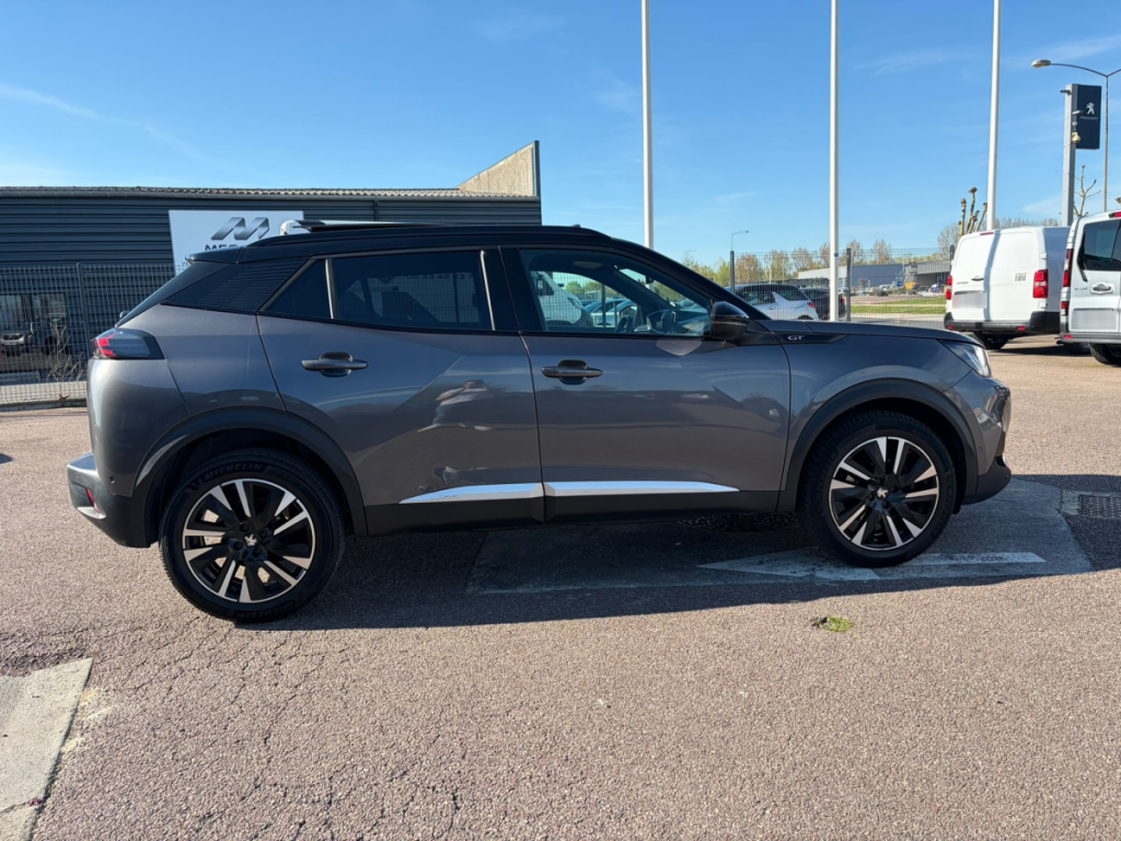 Peugeot 2008 (2) BLUEHDI 130 S&S EAT8 GT
