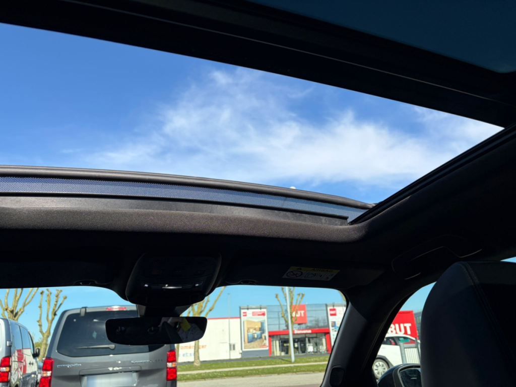 Peugeot 2008 (2) BLUEHDI 130 S&S EAT8 GT