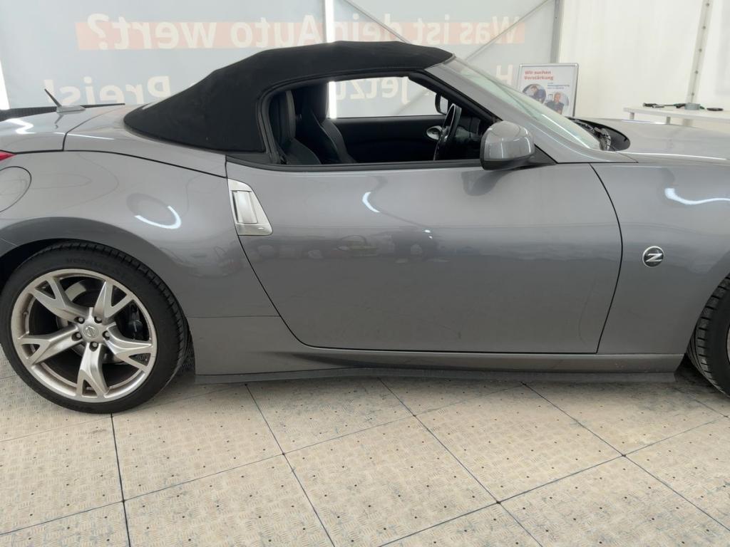 Nissan 370Z 3.7 V6 328 Pack (NEW)  2 portes Cabriolet (janv. 2012) (co2 254)