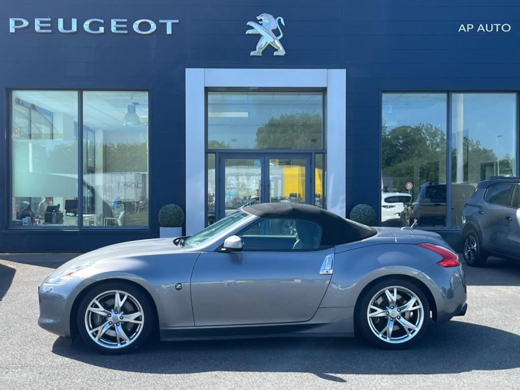 Nissan 370Z 3.7 V6 328 Pack (NEW)  2 portes Cabriolet (janv. 2012) (co2 254)