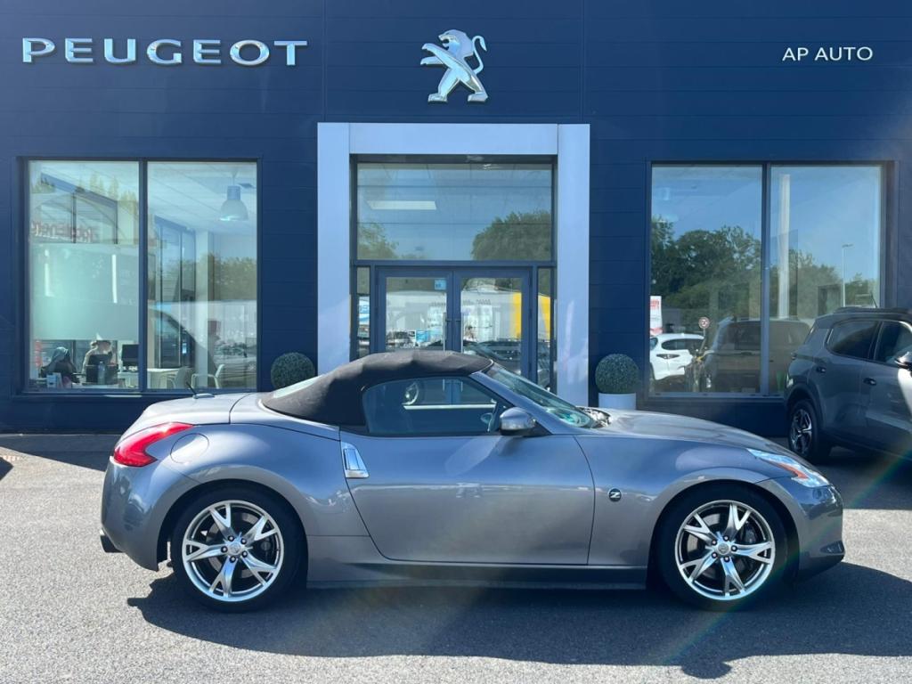 Nissan 370Z 3.7 V6 328 Pack (NEW)  2 portes Cabriolet (janv. 2012) (co2 254)