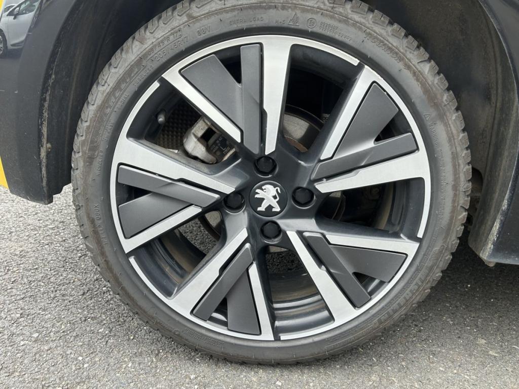 Peugeot 208 (2) PureTech 100 S&S EAT8 GT