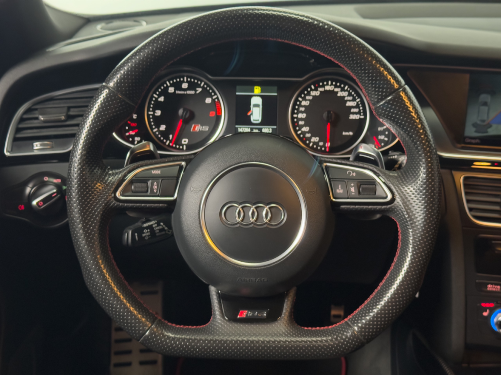 Audi RS4 Avant (4) V8 4.2 FSI S-tronic 7 quattro