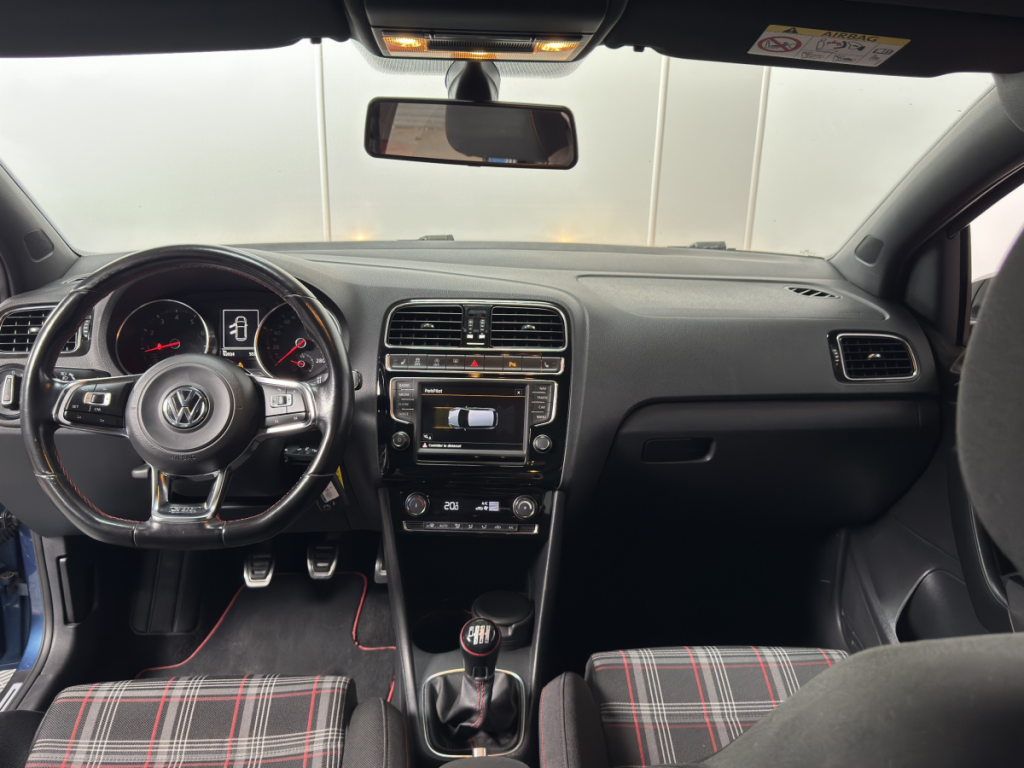 Volkswagen Polo (5) 1.8 TSI 192 GTI BMT 5 portes  (sept. 2016) (co2 140)