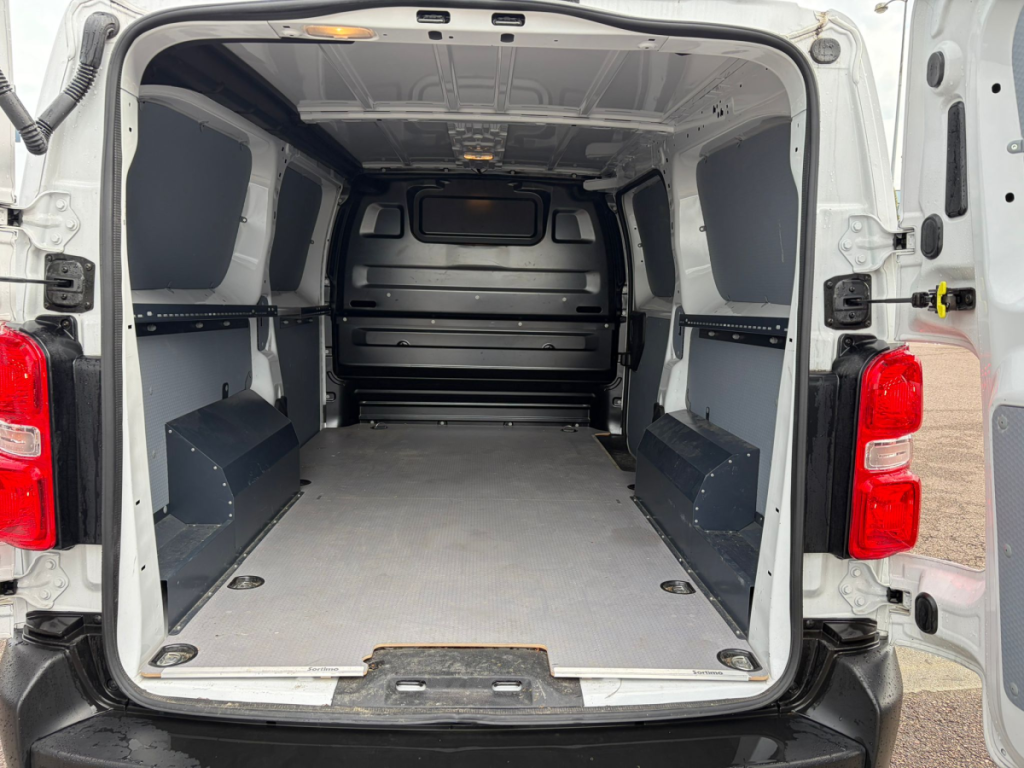Fiat Scudo (3) Taille XL BlueHDI 180 S&S EAT8 4 portes  (oct. 2024) (co2 191)