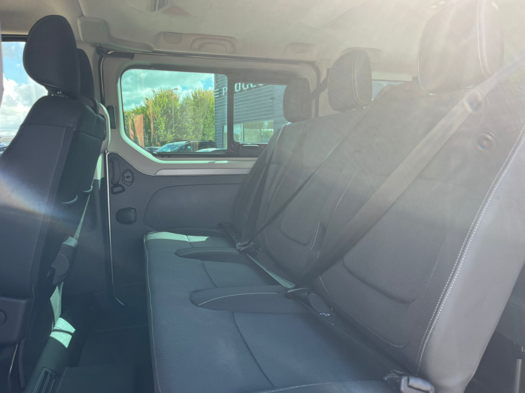 Renault Trafic (3) grand techno Blue dCi 150 - 24b 4 portes  (mars 2025) (co2 184.0)